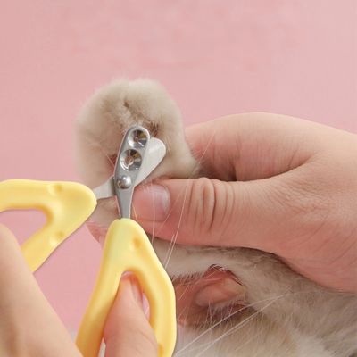 Non Slip Pet Nail Trimmer clipper Deep Cleaning Alcohol Free Quick Trim Low Pain